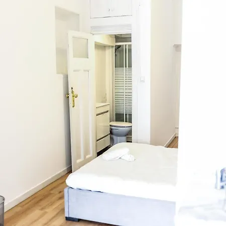 Heart Of Гостьовий будинок Лісабон