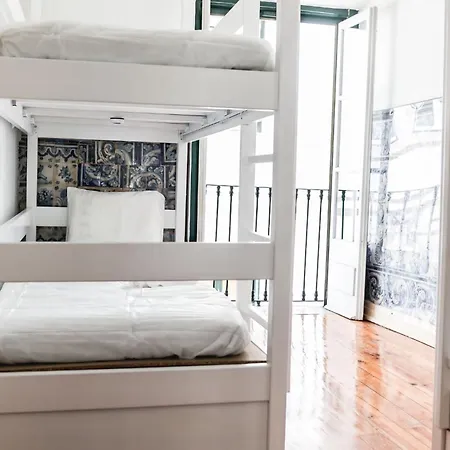 Heart Of Гостьовий будинок Лісабон